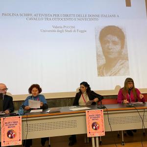 Mujer y poder en contextos hostiles - Fotogallery