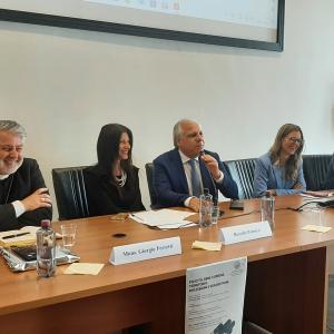Felicità, bene comune, territorio. Riflessioni e suggestioni